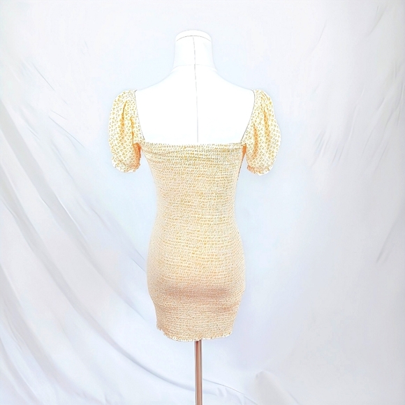 Skylar & Madison Yellow Puff Sleeve Smocked Mini Dress Size S 100% Rayon - Picture 4 of 8